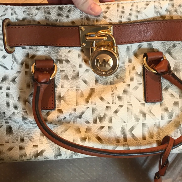 Michael Kors purse - Picture 3 of 5